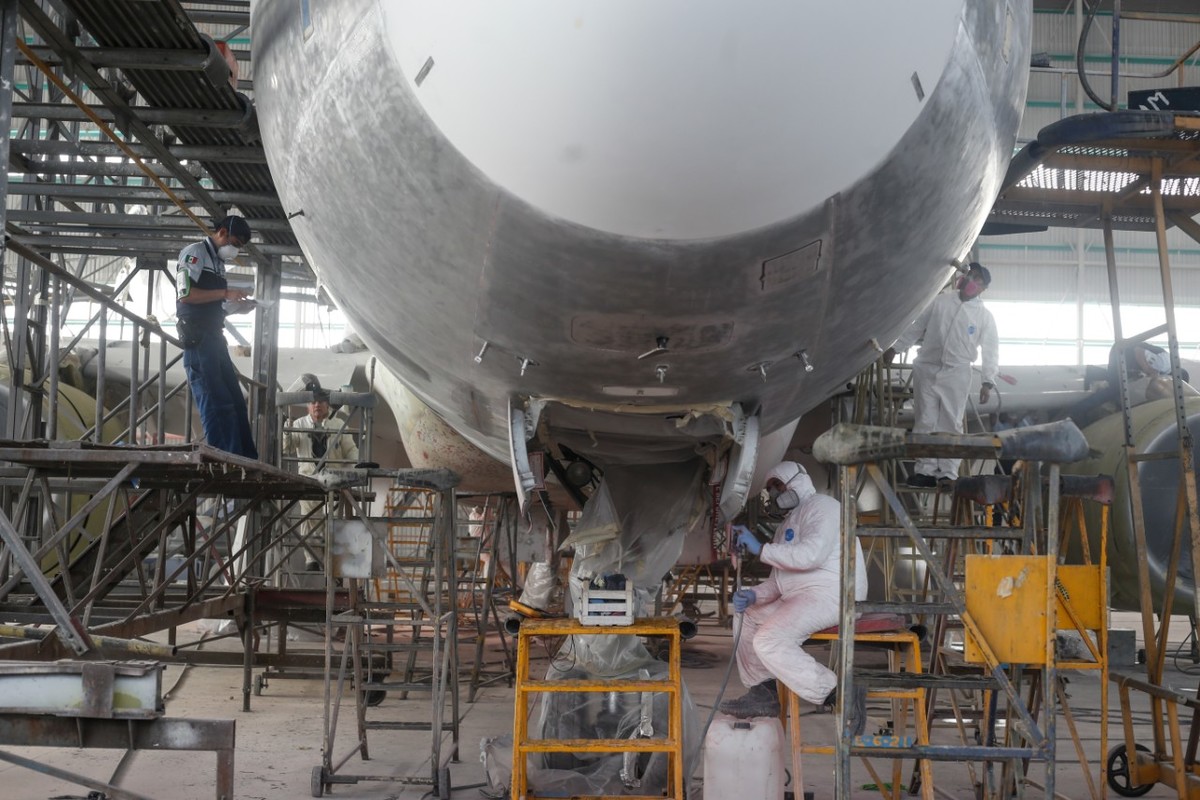 Mexicana de Aviación representaba 70% de los ingresos del Centro de Mantenimiento de aviones de Mexicana. (Araceli López)
