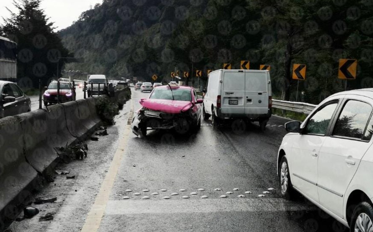 Choque en la carretera México Toluca dejó dos lesionados. (Jorge Becerril)