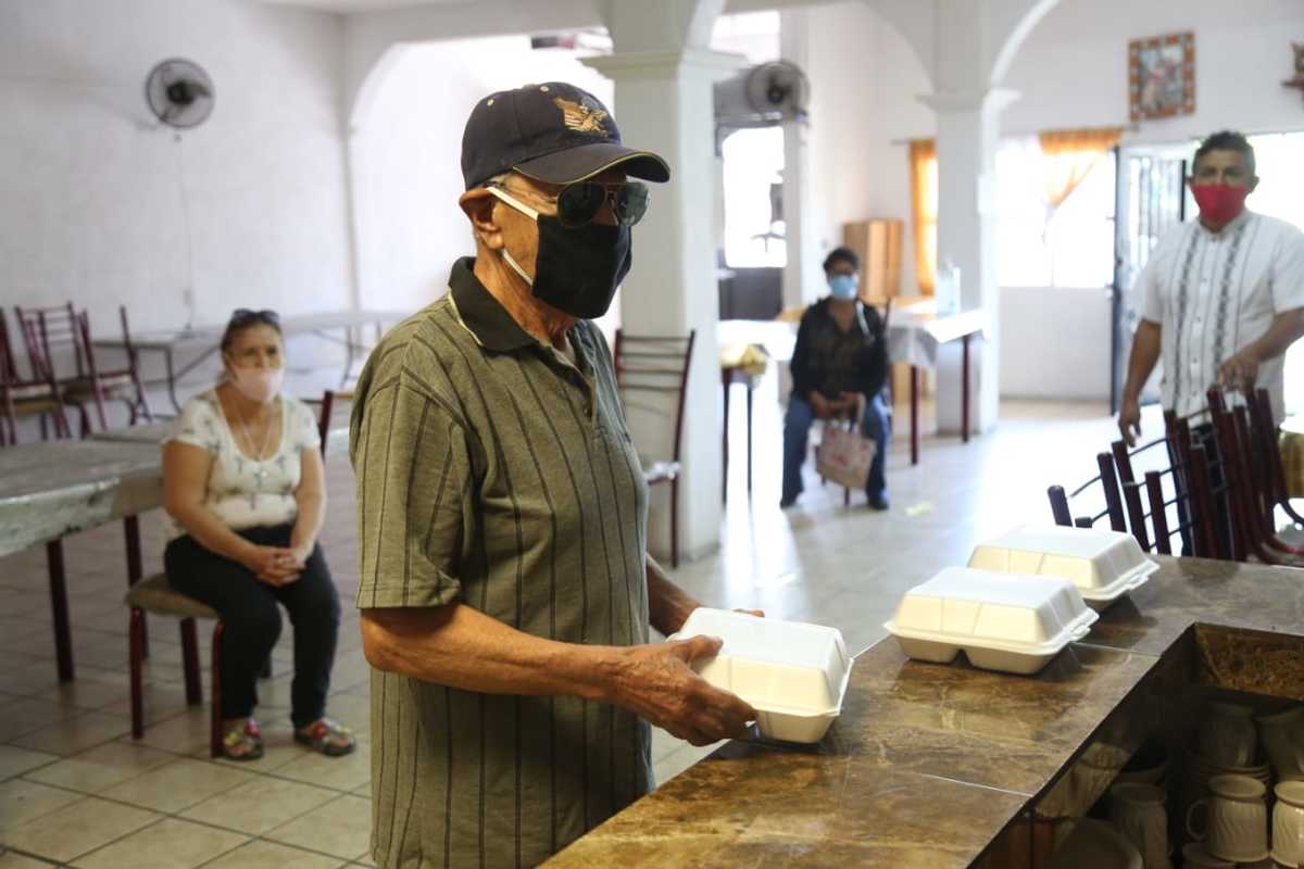 Los Comedores Comunitarios se adaptaron a los nuevos tiempos tras la pandemia. (Especial)