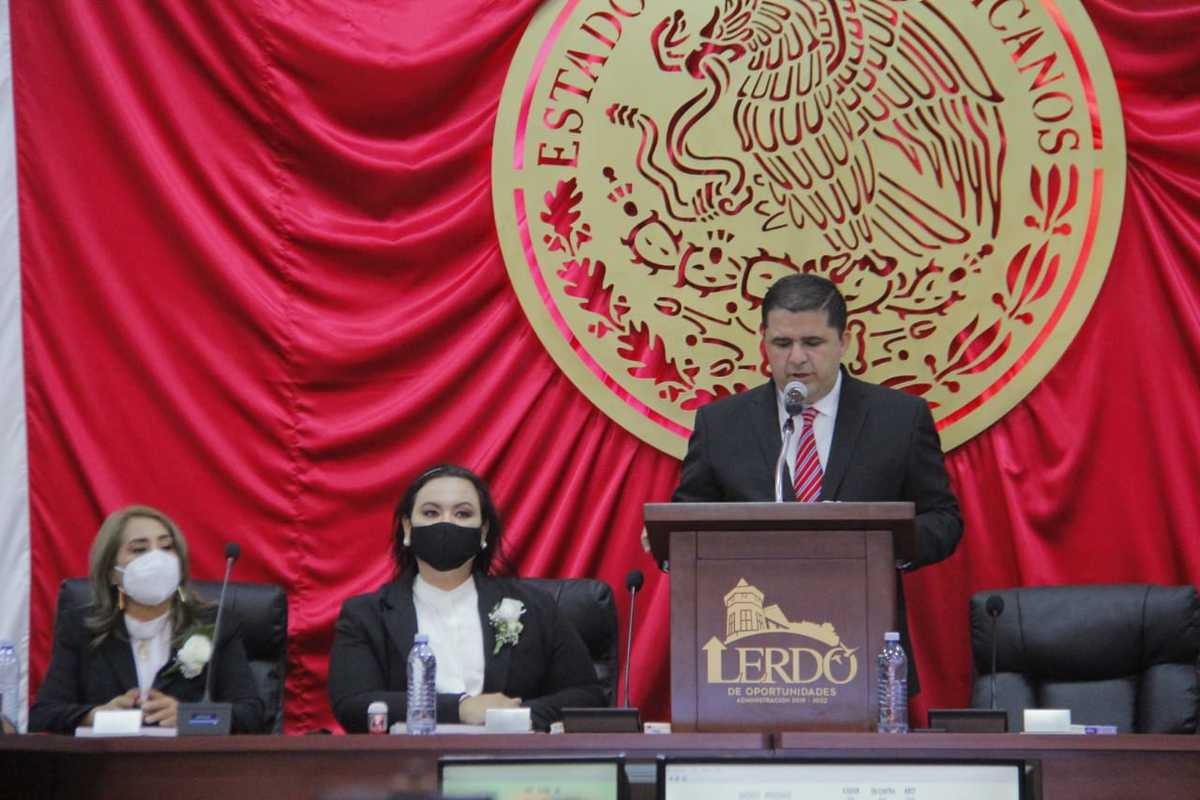 El presidente municipal emitió un mensaje a los presentes sobre las acciones realizadas. (Manuel Guadarrama)