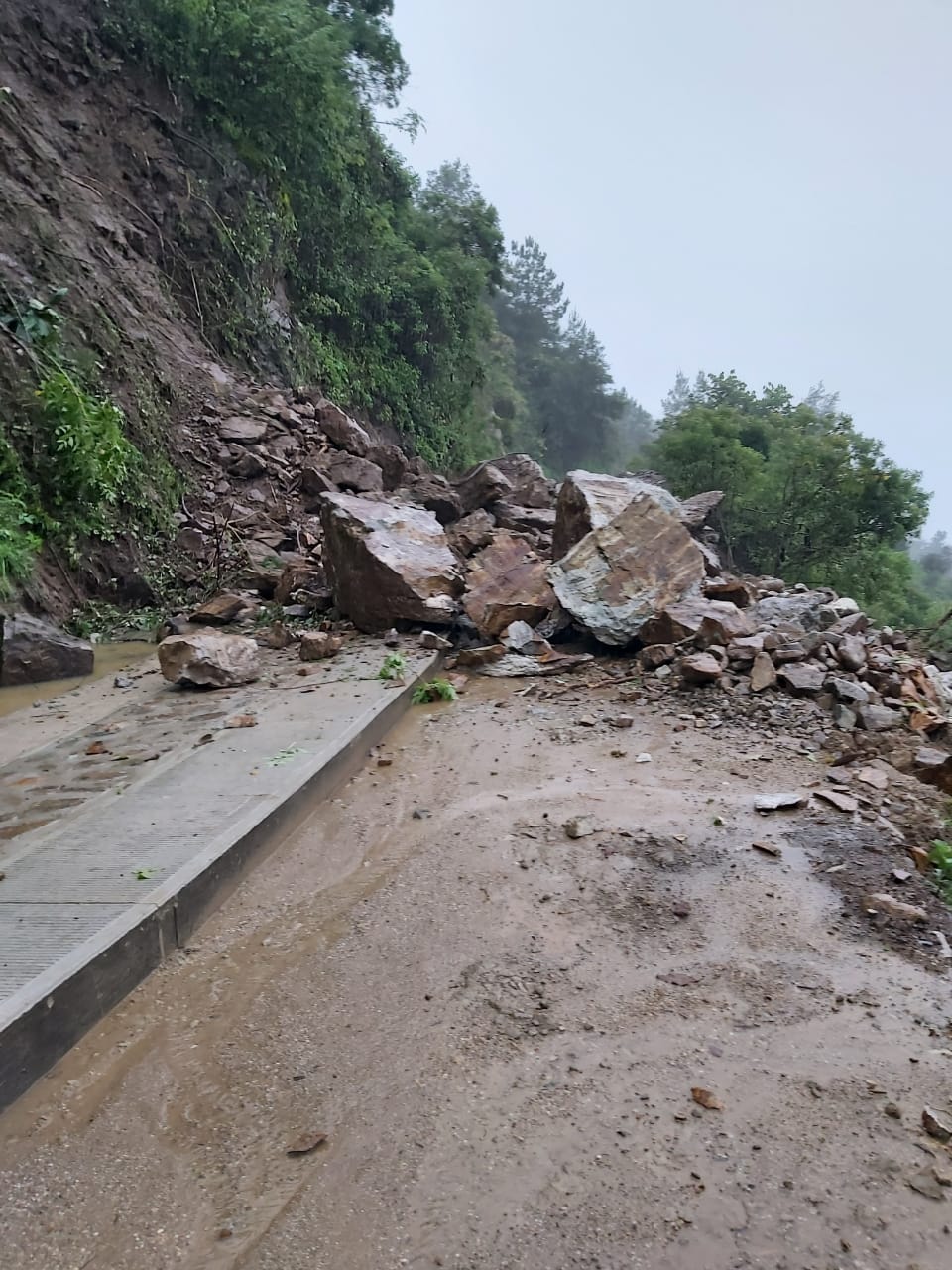 Las lluvias provocaron inundaciones y deslizamientos en la entidad. (Óscar Rodríguez)