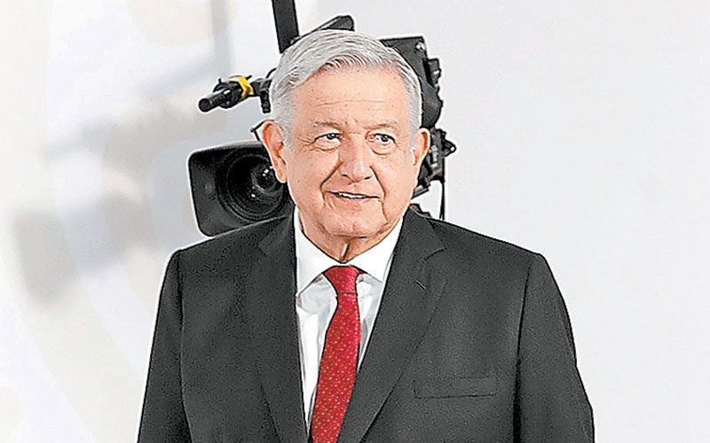 López Obrador cuenta con miles de funcionarios.