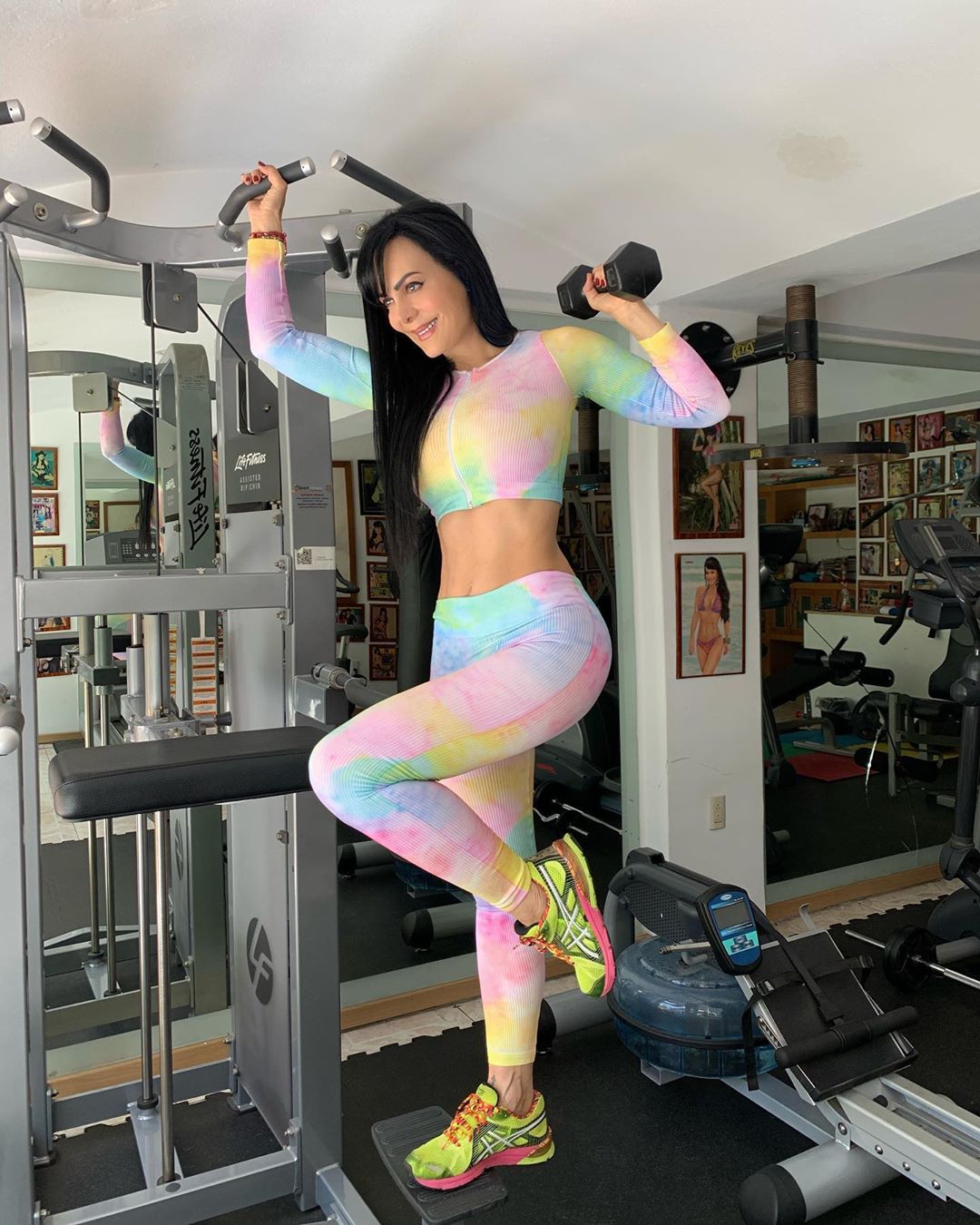 Maribel Guardia cuelga sus fotos en gimnasio para motivarse (Instagram: @maribelguardia).