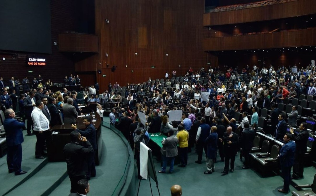 Diputados aprueban formato de recolección de firmas para consulta popular