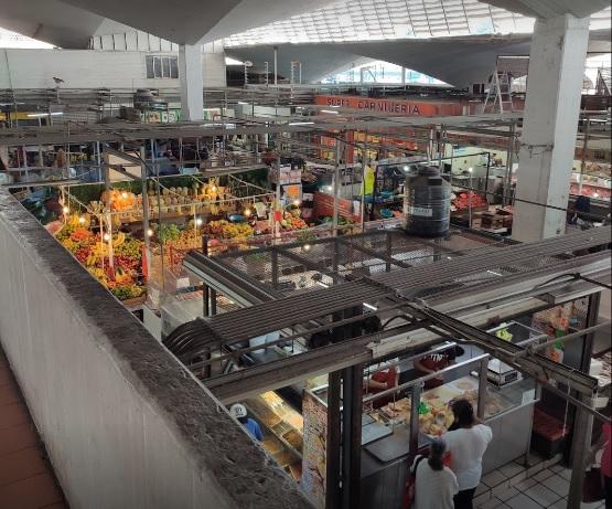 Locatarios ignoran decreto de regularización de mercados. (Especial)