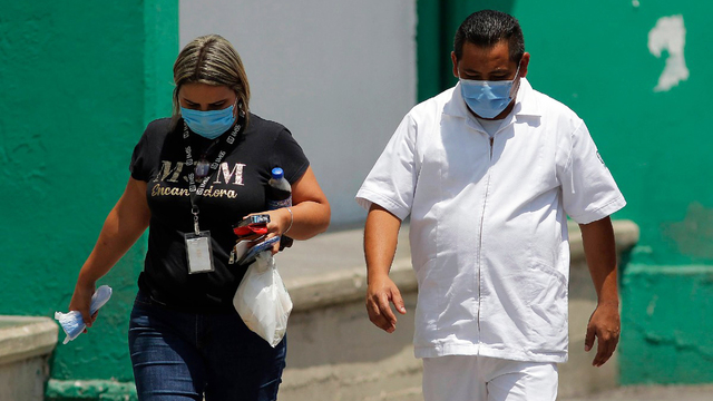 Mil 410 profesionales de la salud han muerto por covid-19
