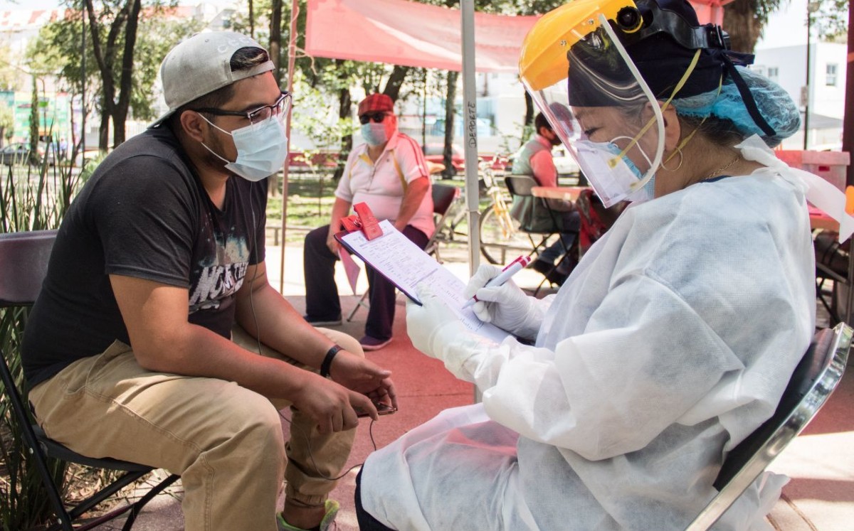 Se detinarán tres mil 136 millones de pesos mensualmente para atender a pacientes del primer y segundo nivel de atención. (Cuartoscuro)