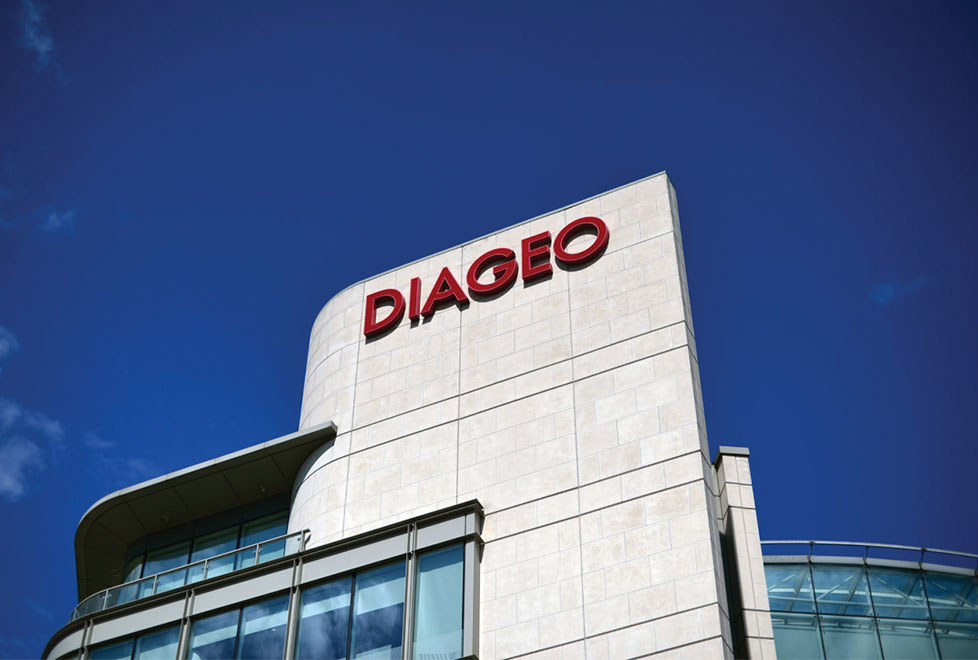 Diageo busca impresionar a los inversionistas con planes más favorables a las medidas ESG.