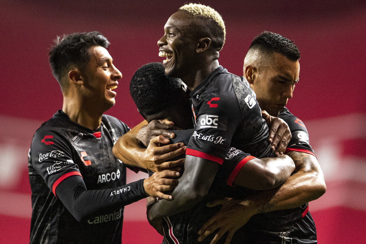 Fabián Castillo anotó los dos goles para que Xolos venciera a Monterrey (Imago7)