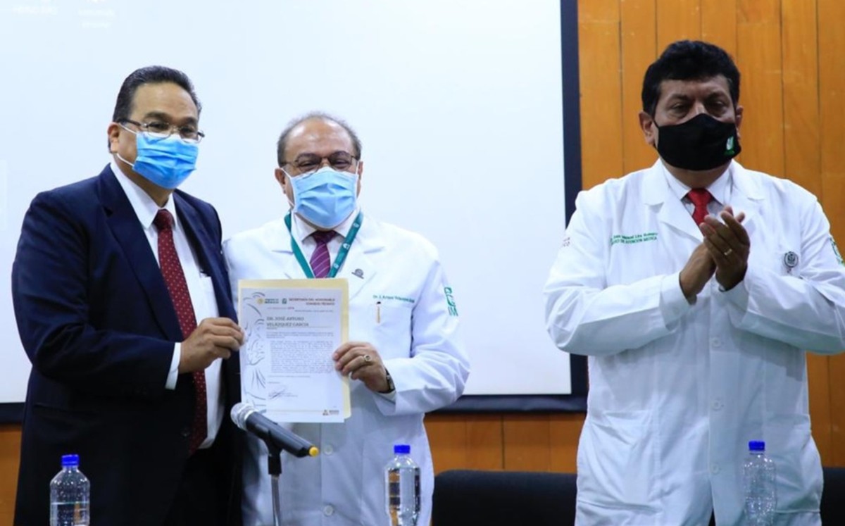 Nombran al nuevo director del UMAE del Centro Médico La Raza