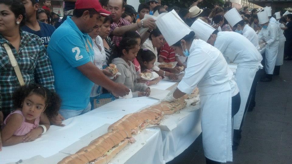 Record Guinness a la Torta de la Barda más grande del mundo en Tampico.
