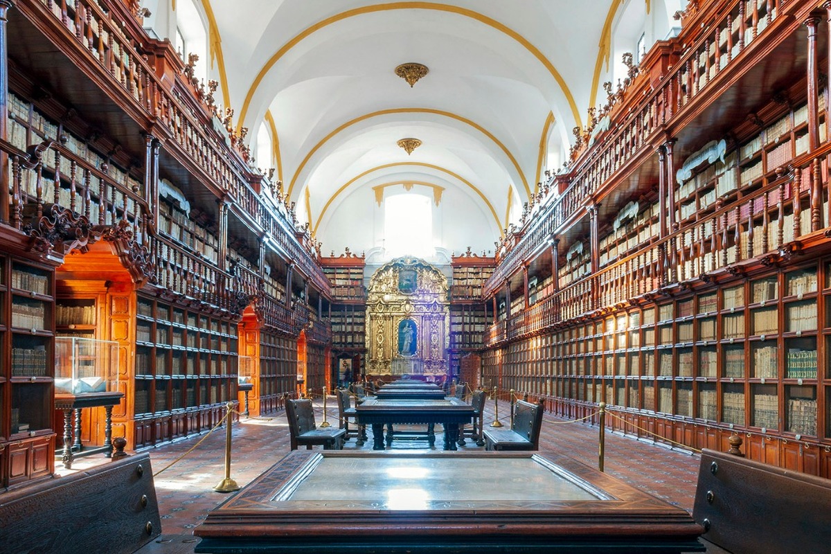 La Biblioteca Palafoxiana de Puebla celebra el 15 aniversario de su inclusión por la Unesco en el Registro de Memoria del Mundo. (Andrés Lobato)