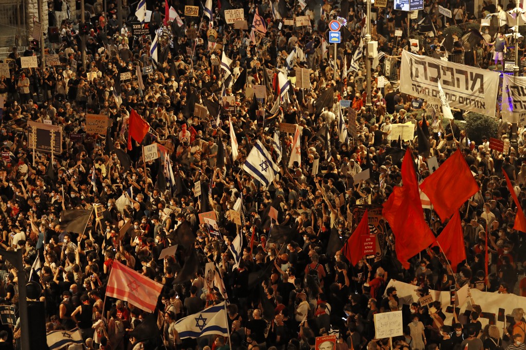 Los manifestantes piden el cese del primer ministro de Israel / AFP