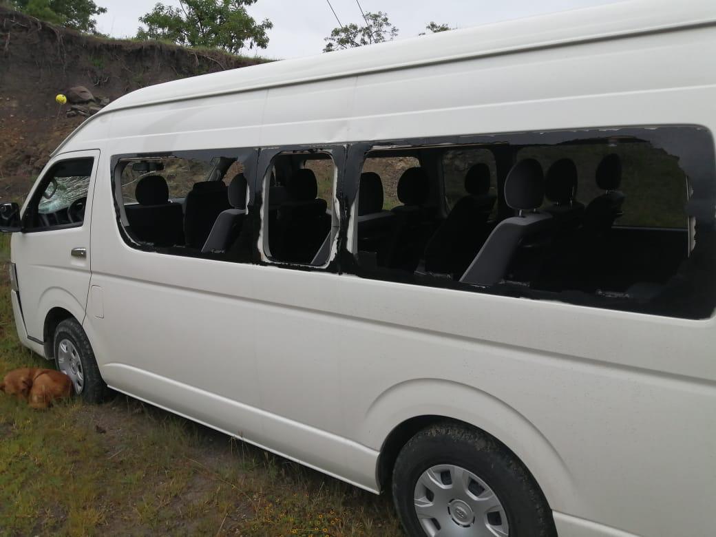 Autoridades localizaron abandonada la camioneta que utilizaron los sujetos para atropellar al joven. (Especial)