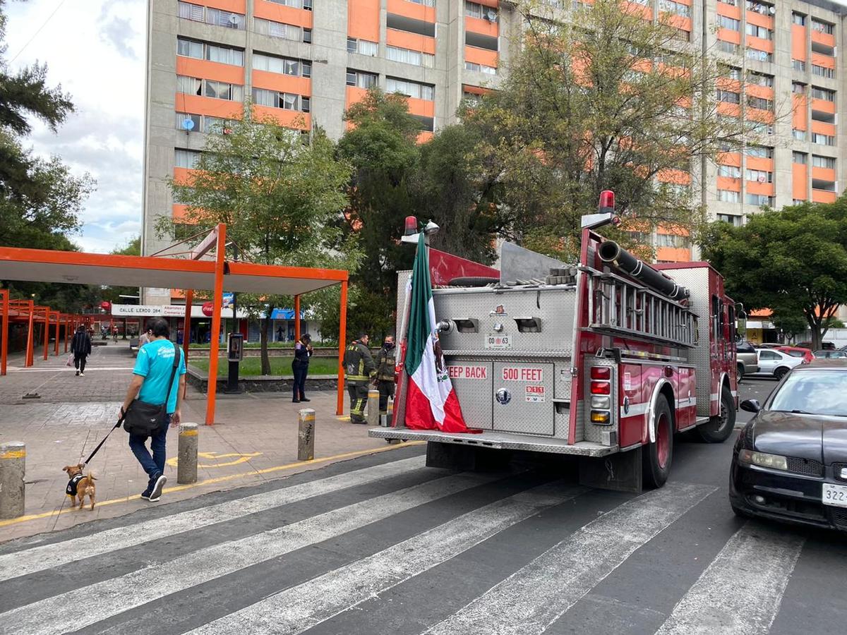 La emergencia fue alertada por vecinos de Tlatelolco. | Rogelio López