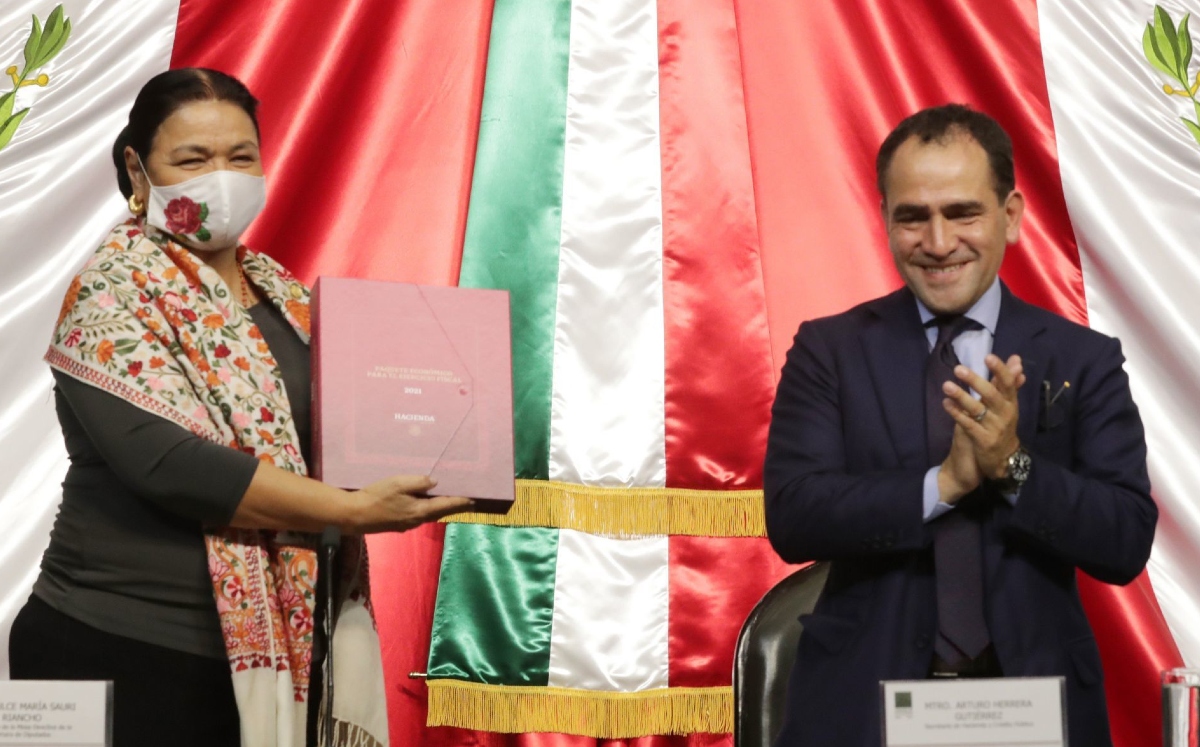 Sólo Dulce María Sauri tuvo en sus manos el documento del Paquete Económico 2021. (Cuartoscuro)