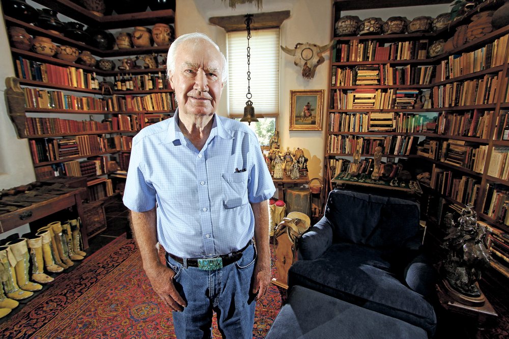 Forrest Fenn posa frente a su casa en Santa Fe, Nuevo México | AP