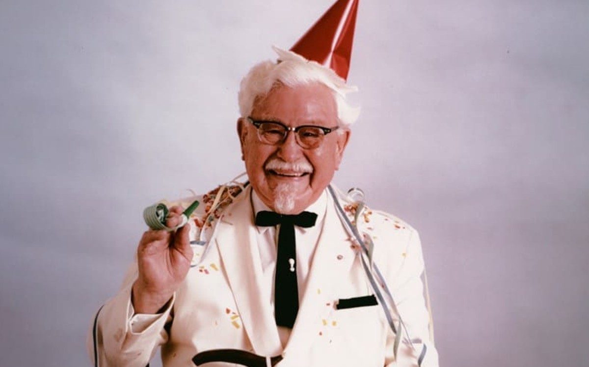 Harland David Sanders nació un día como hoy pero de 1890. (KFC)