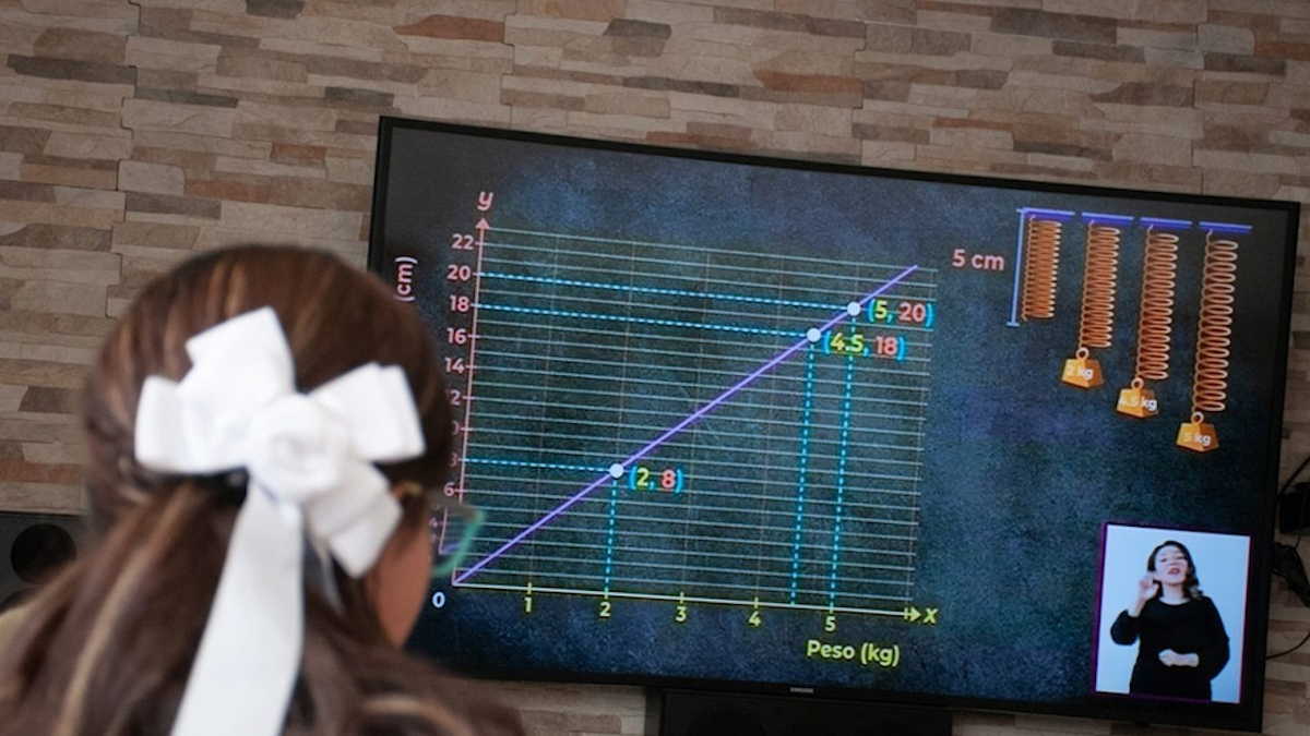 SEP busca tener canal de televisión propio