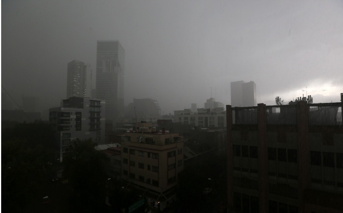 Lluvia en el Centro Histórico de la CdMx. (Jorge Carballo)