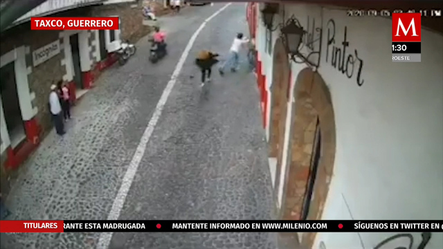 Tras intentar robar bolso, hombre detiene y golpea al presunto ladrón