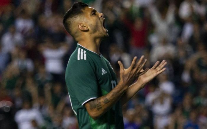 'Tecatito' Corona durante un encuentro con la selección mexicana (Imago7)