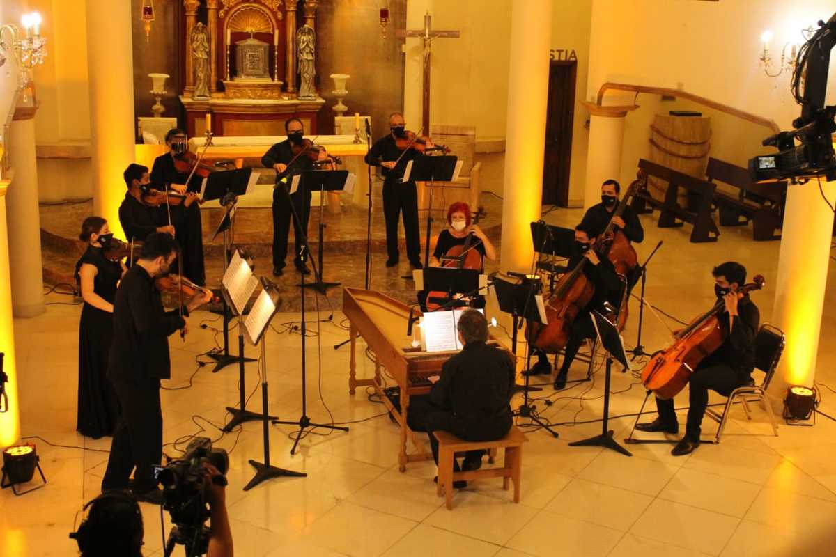 Con todas las medidas sanitarias dentro y fuera del recinto se dio el concierto. (Especial)