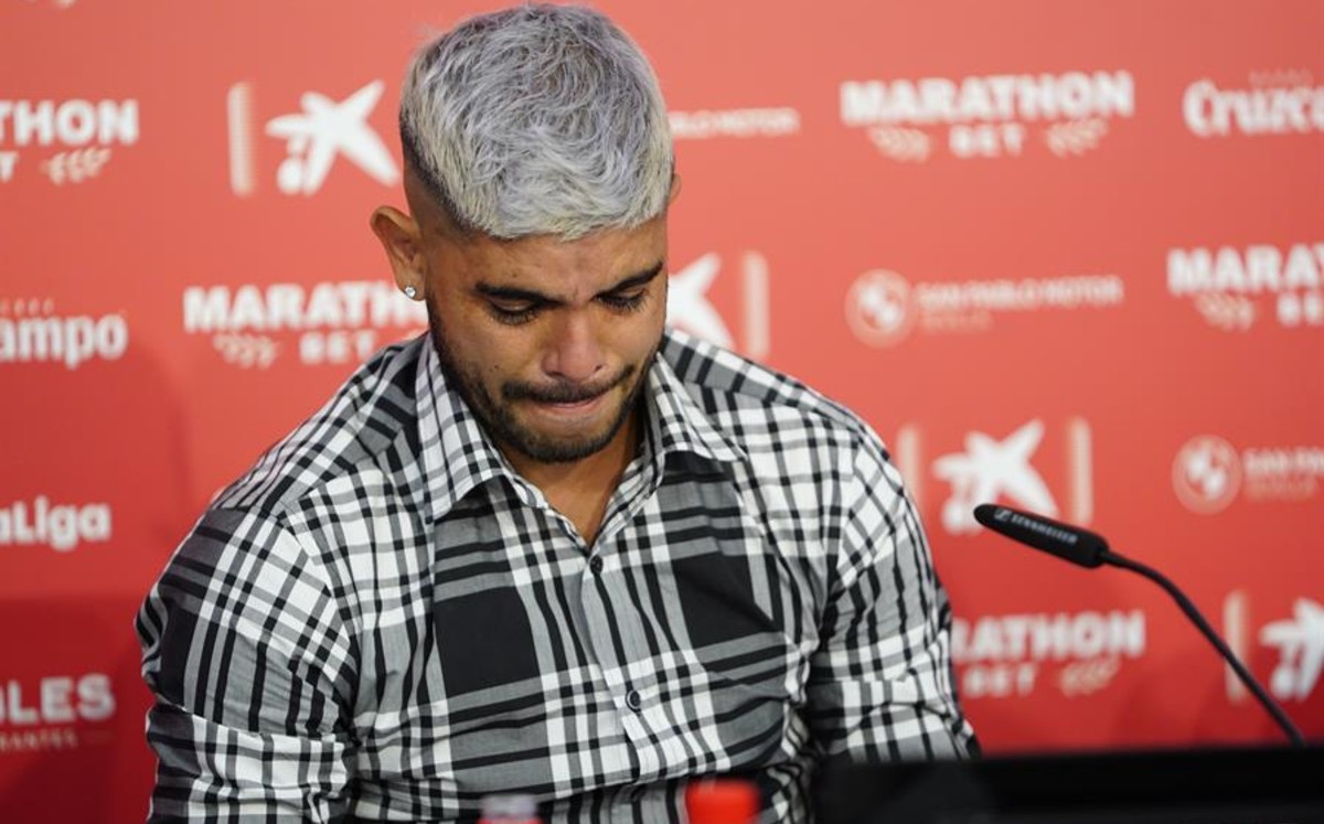 Éver Banega, durante la despedida de Sevilla (EFE)