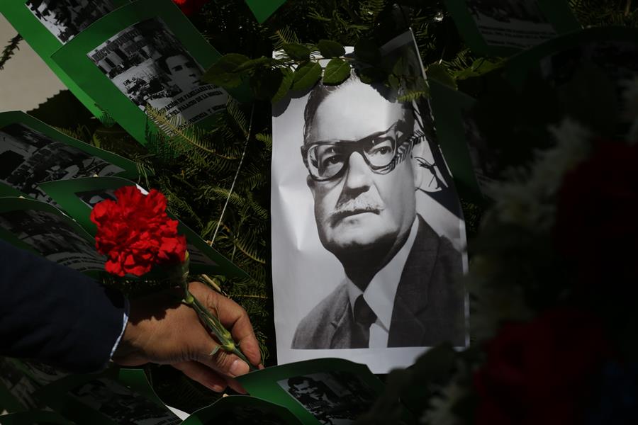 Los homenajes a Salvador Allende por el 47 aniversario del golpe de Estado por Augusto Pinochet. (EFE)