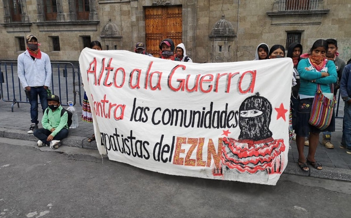 Los manifestantes exigen una reunión con el gobierno federal. (Jorge Becerril)