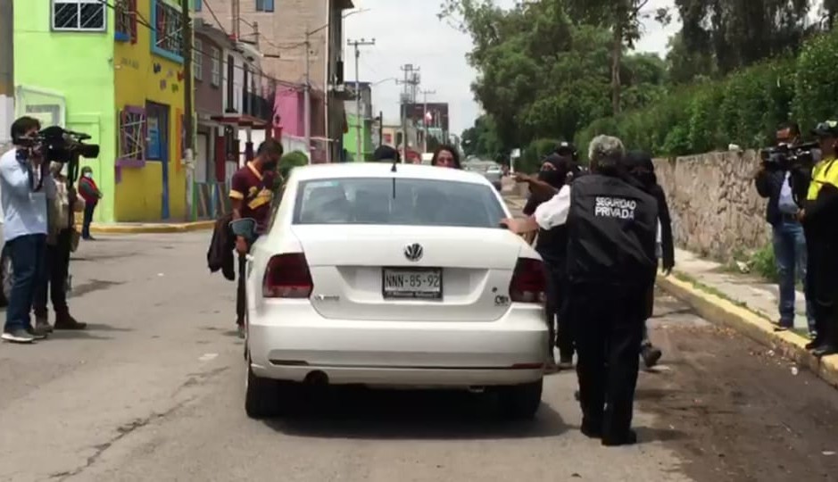 Siguieron un vehículo oficial a los funcionarios. (Especial)
