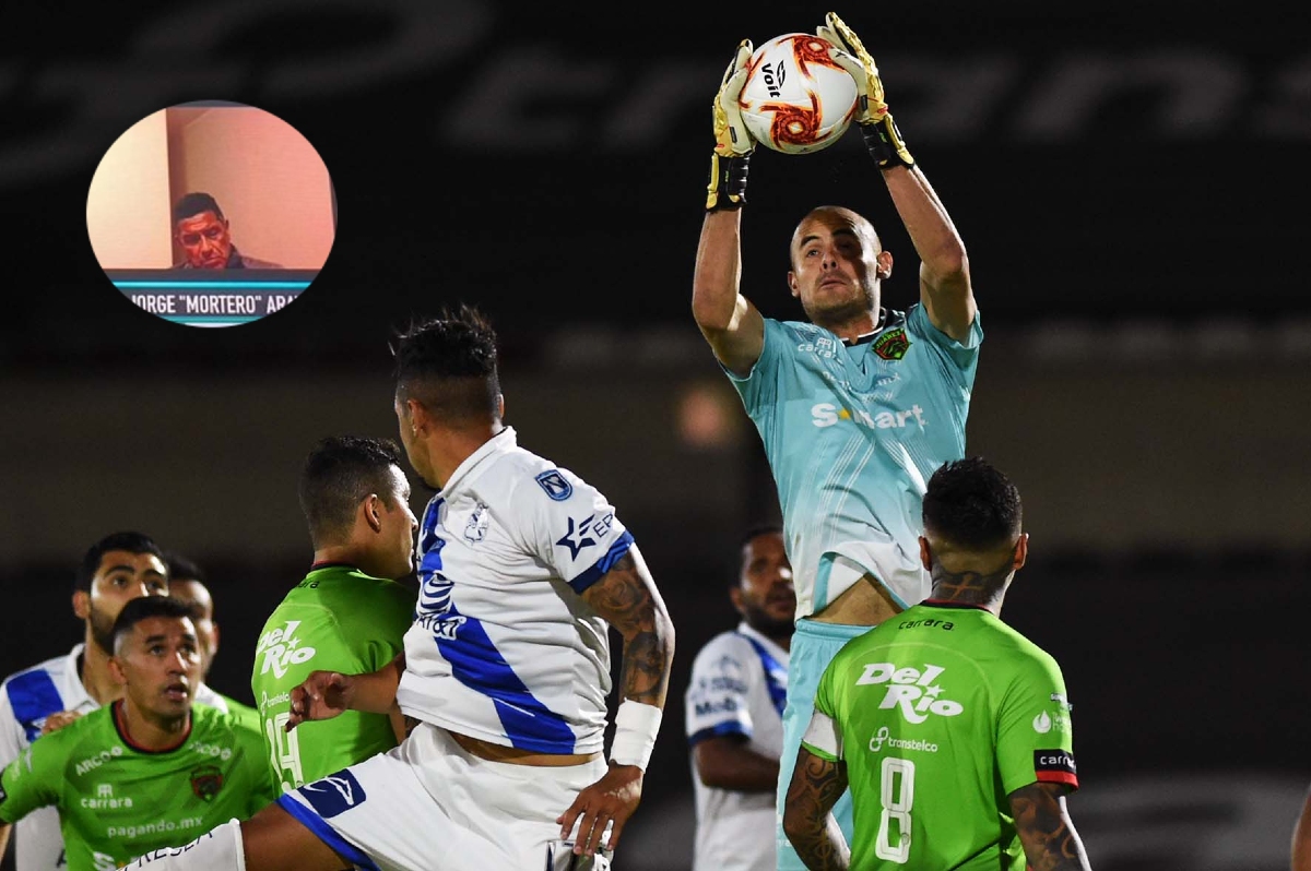Jorge  'Mortero' Aravena se queda dormido en el FC Juárez vs Puebla (Imago7)