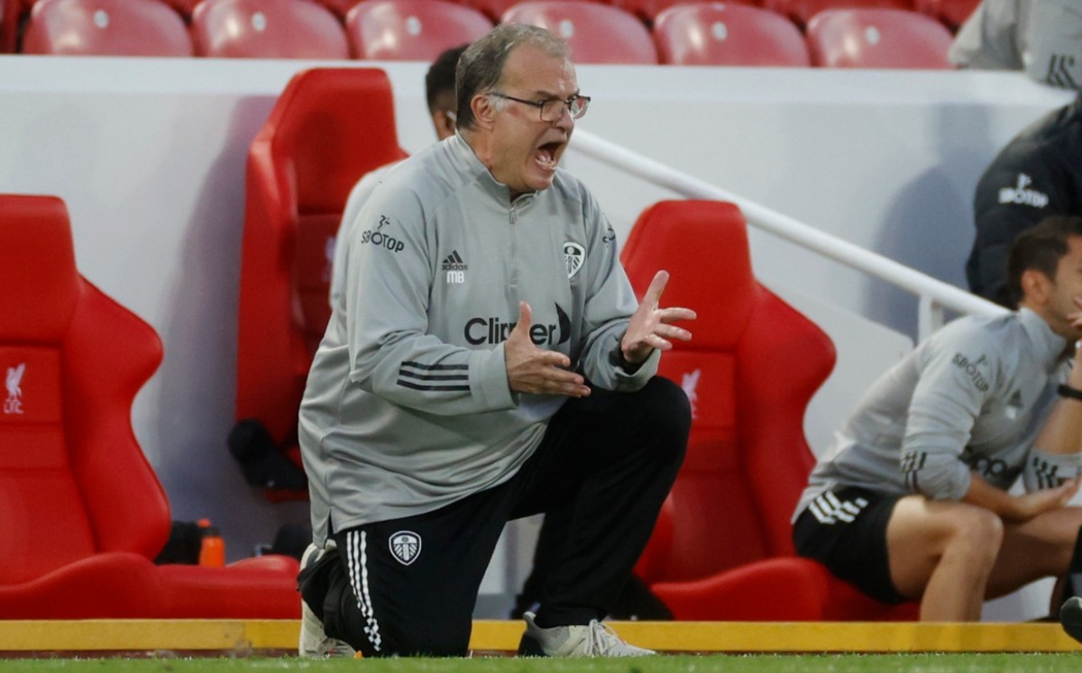 Marcelo Bielsa, durante el partido Liverpool vs Leeds (Reuters)
