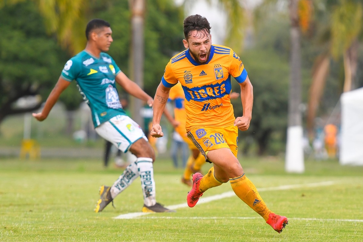 Patrick Ogama, durante partido con sub-20 de Tigres (Imago7)