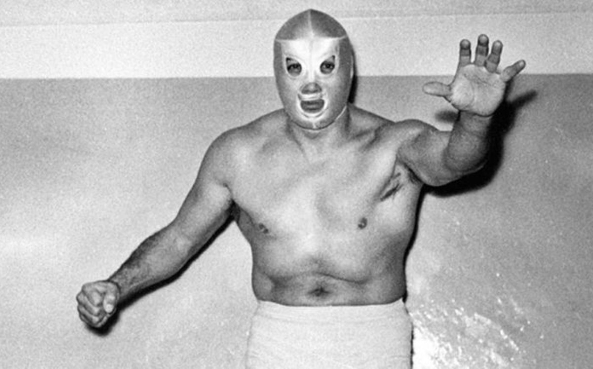 El Santo se retiró de la lucha libre el 12 de septiembre de 1982 (Especial)