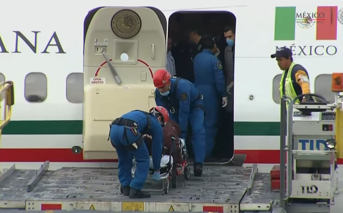 Claudia Ruiz Massieu fue la encargada de traer de vuelta a los mexicanos heridos y sus familias. (Captura)
