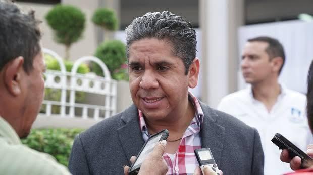 El alcalde de Delicias acusó que se congelaron las cuentas como represalia. (Norma Ponce)