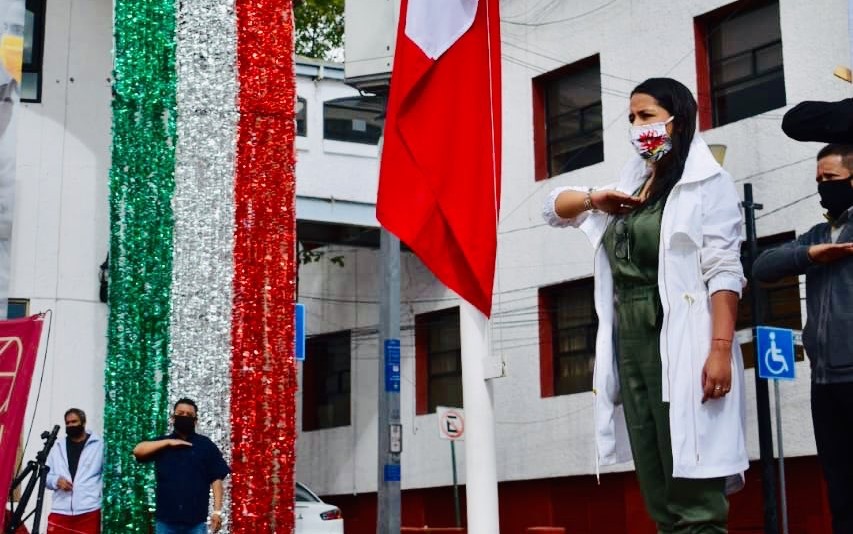 La alcaldesa Patricia Ortiz llamó a las personas a celebrar las fiestas patrias en su casa.