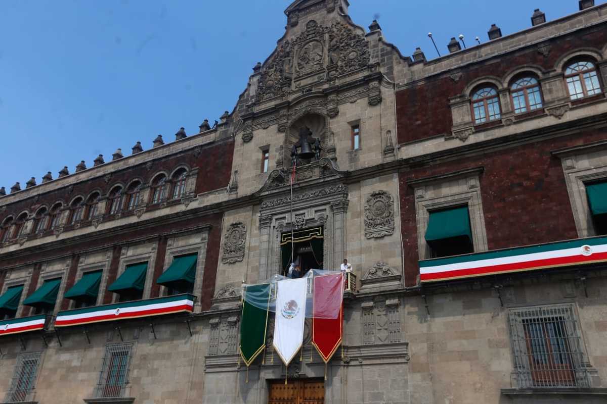 AMLO informó que no estará en el balcón de Palacio Nacional durante el desfile militar | Araceli López