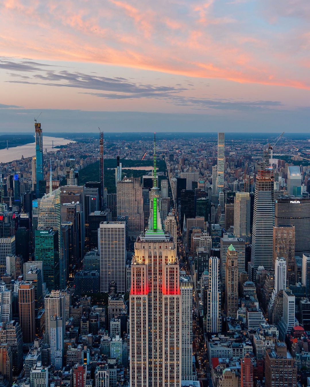 El Empire State Building, en la Nueva York, Estados Unidos. (Tomada de @EmpireStateBldg)