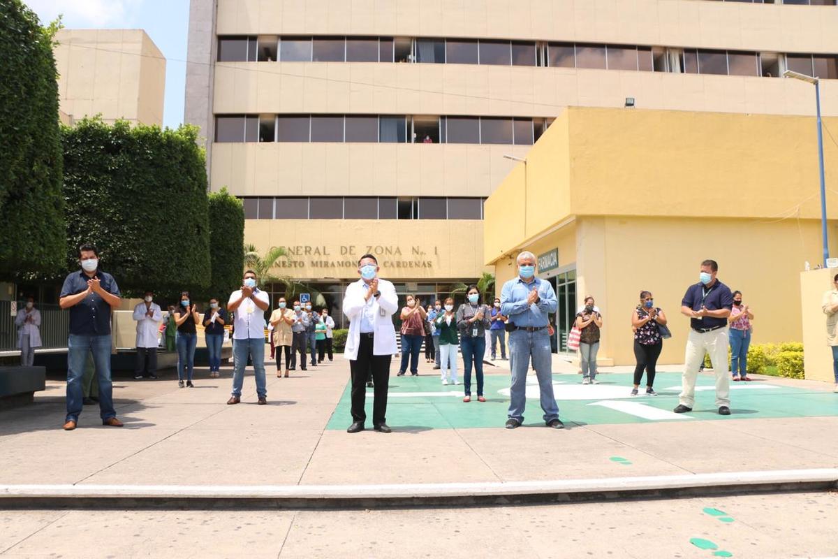 el Hospital del IMSS en Tepic obtuvo uno de los boletos ganadores de la rifa del avión presidencial. (IMSS)