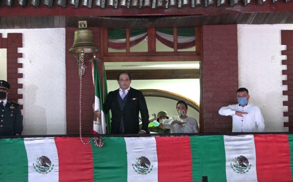 Adrián Esper Cárdenas es el primer alcalde en la historia que reconoce a representantes de la etnia tének