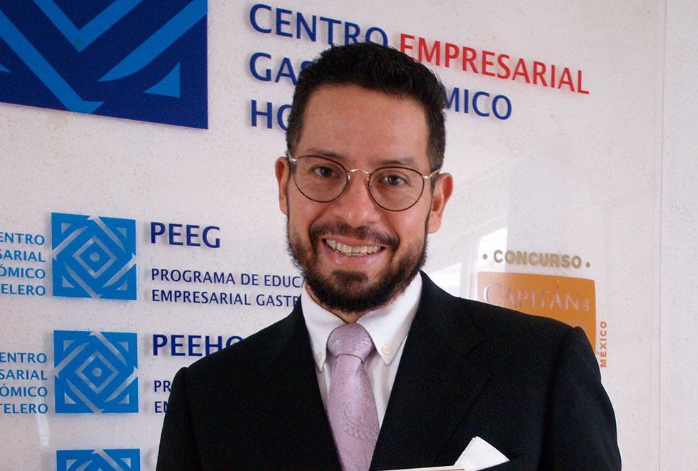 Antonio Montecinos, director del Centro Empresarial Gastronómico Hotelero (Cegaho)