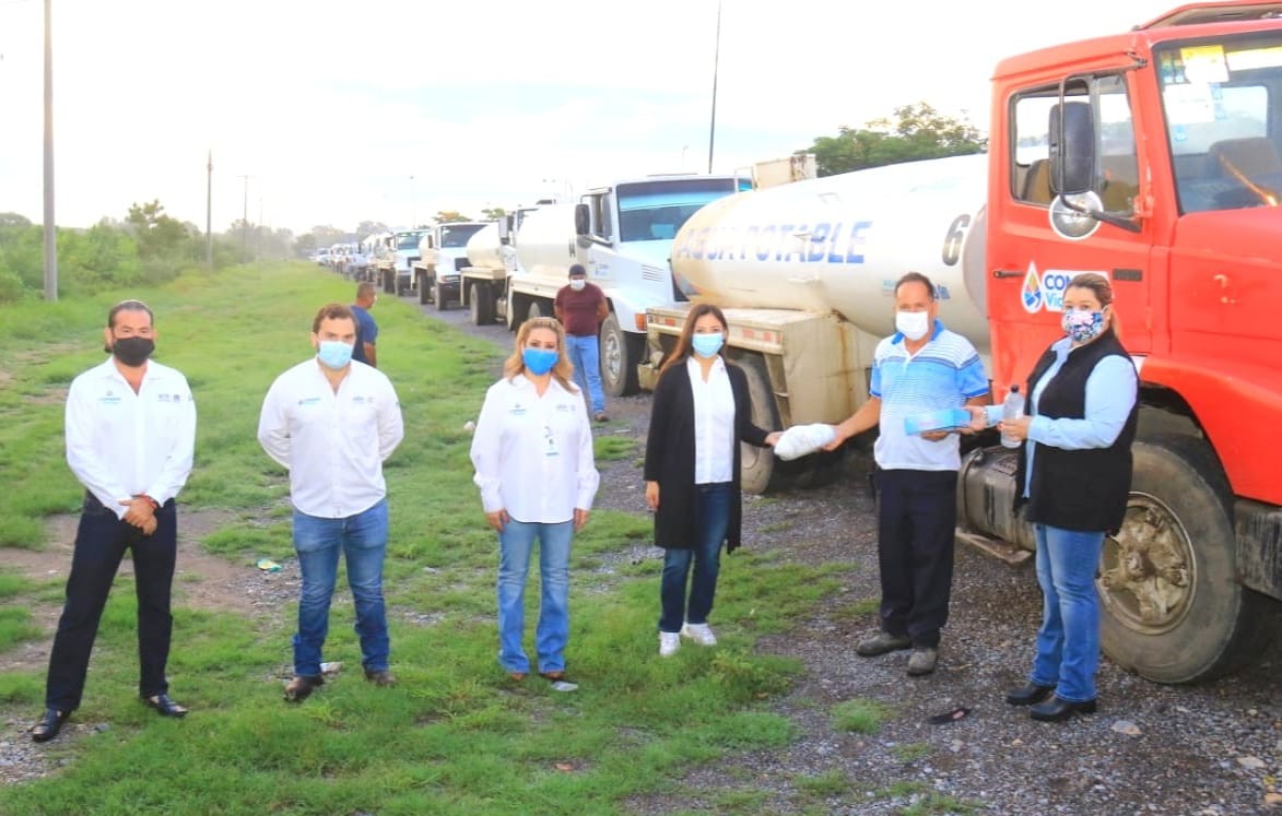 En Ciudad Victoria entregaron equipo de protección a trabajadores. (Cortesía)