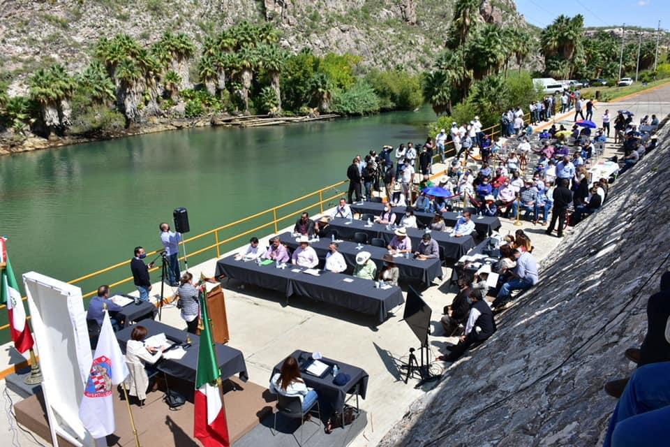 El Congreso del Estado sesionó en la presa La Boquilla.