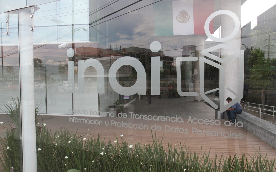 El INAI decidió levantar dicha suspensión para 240 instituciones. (Archivo)