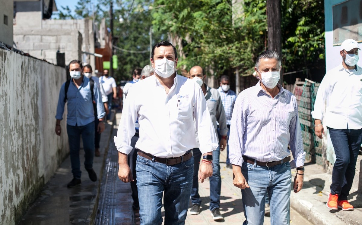 Jorge Rivera Schotte acompañó al alcalde de Tampico a un recorrido. (Cortesía)