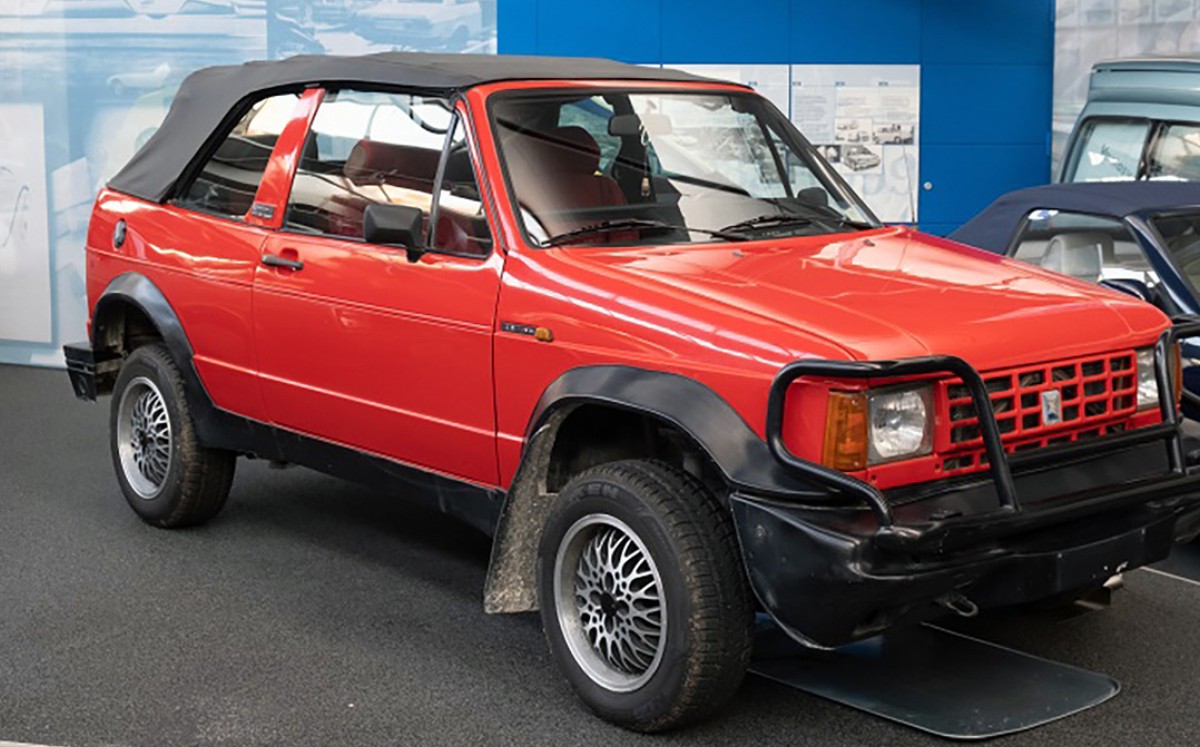 Este modelo se basa un VW Golf Convertible de primera generación que fue tomado por la empresa italiana Biagini. Foto: (Especial)
