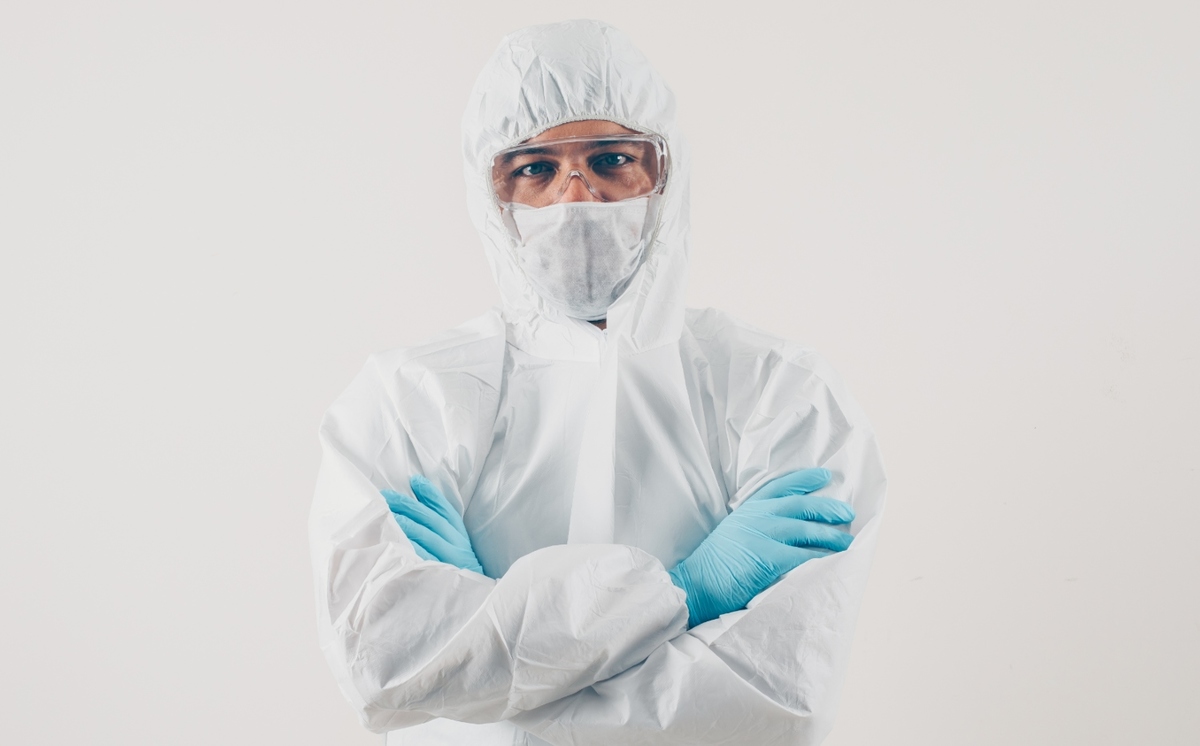 Las muertes del personal médico han aumentado conforme se alarga la pandemia. (Freepik)