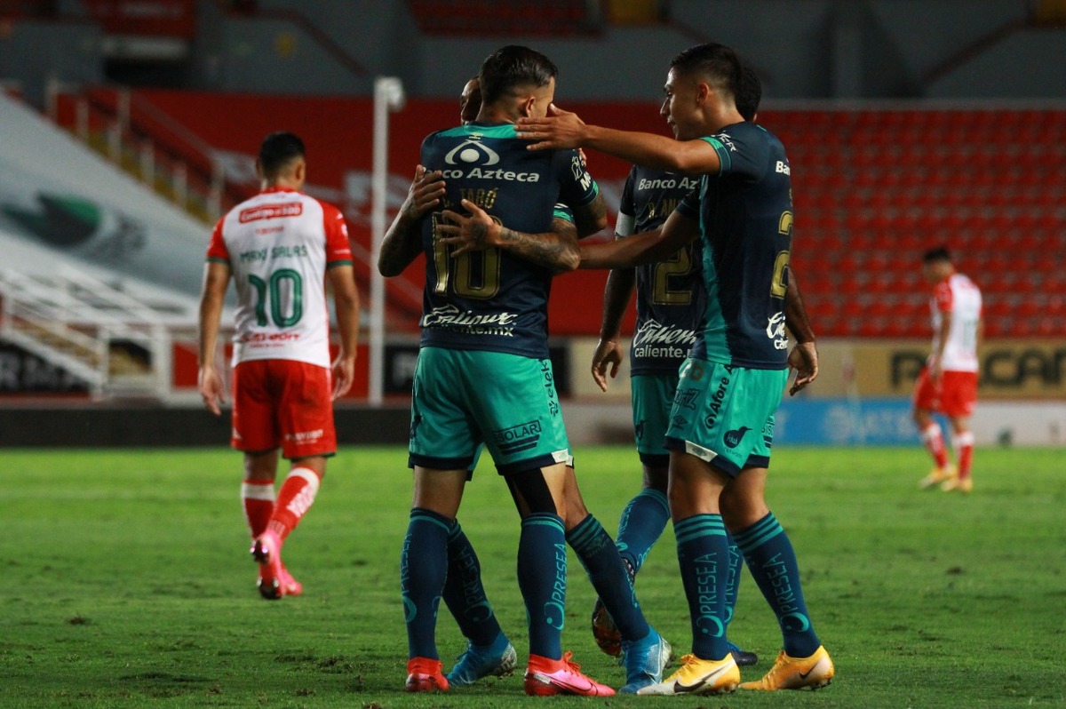 Puebla venció a Necaxa (Imago 7)